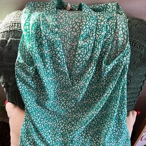 Sleeveless blouse white and green